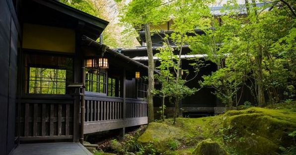 10 самых красивых исторических отелей Японии