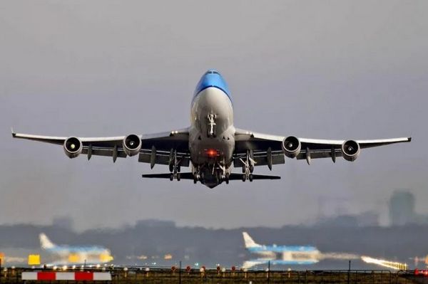 100 лет Королевской нидерландской авиакомпании KLM: авиакомпания прошлого, настоящего и будущего 100 лет Королевской нидерландской авиакомпании KLM: авиакомпания прошлого, настоящего и будущего
