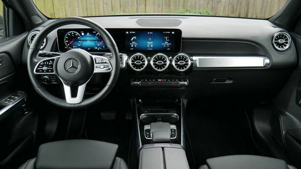 Обзор Mercedes-Benz GLB-Class 2023 года: Симпатичная маленькая коробочка Обзор Mercedes-Benz GLB-Class 2023 года: Симпатичная маленькая коробочка