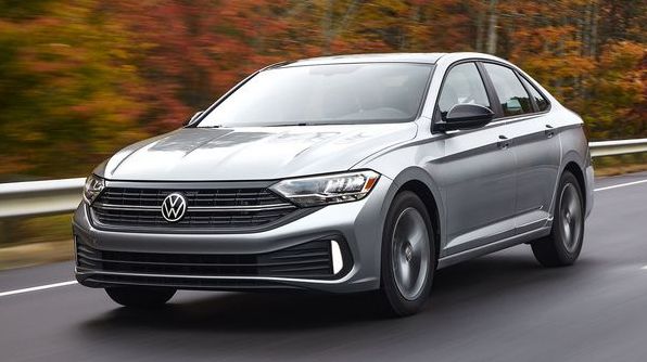 Обзор VW Jetta 2023 года: Качественный пригородный автомобиль для экономных